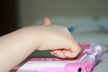 hand-282525_1280